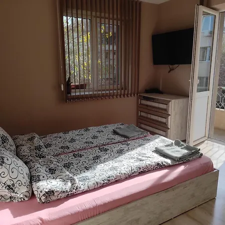 Apartmán етаж от къща - ками *