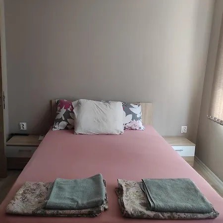 етаж от къща - ками Apartament