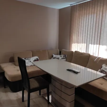 етаж от къща - ками Apartament Plevna
